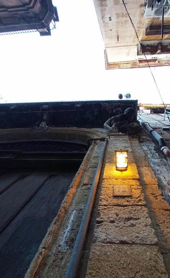 Palazzo Saraceno Apartment-Taras Taranto Exteriör bild